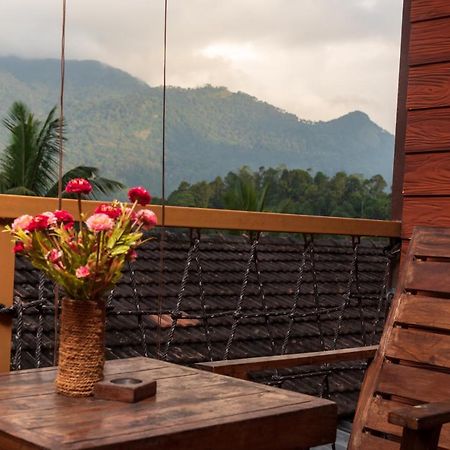Wayanad Doubletree Villa Vythiri Ngoại thất bức ảnh
