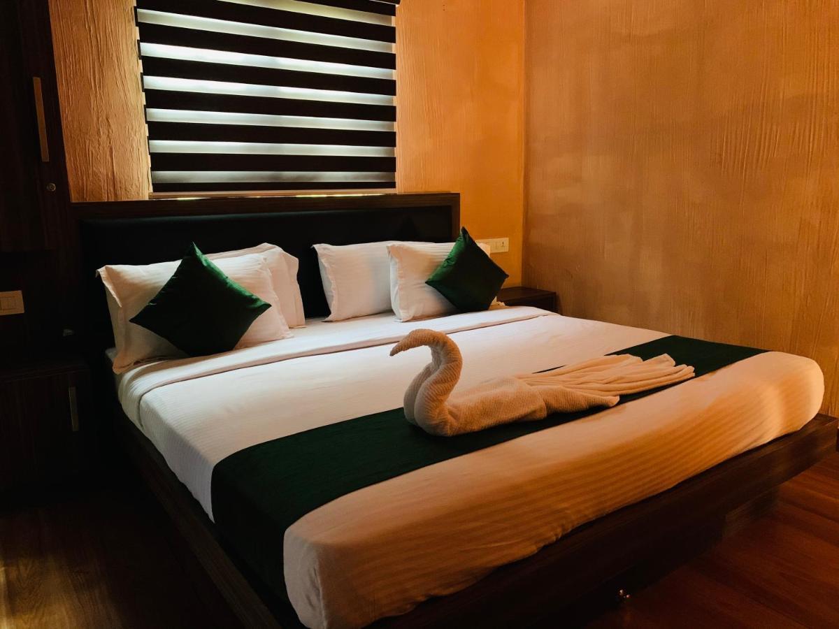 Wayanad Doubletree Villa Vythiri Ngoại thất bức ảnh